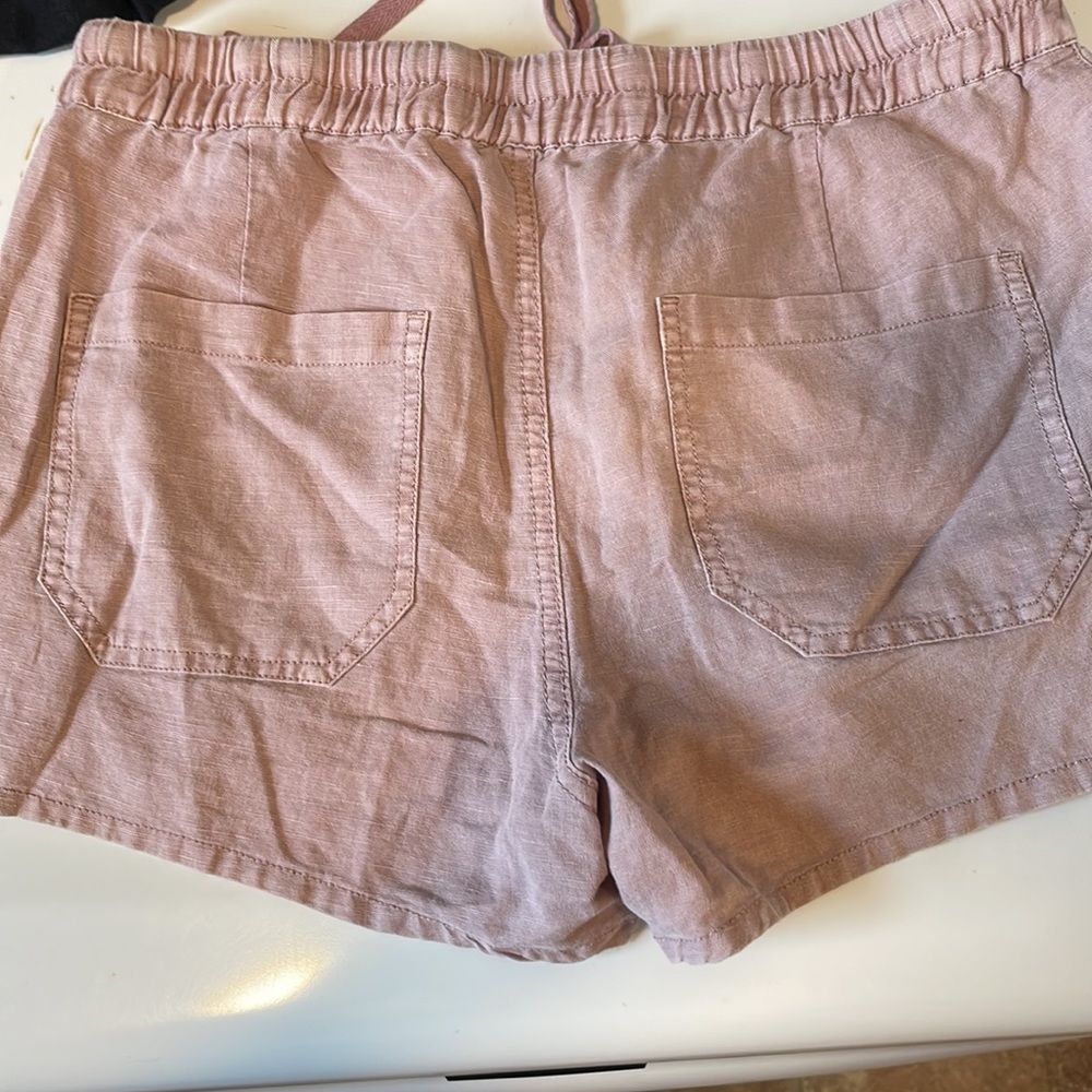 Shorts - Picture 3 of 3